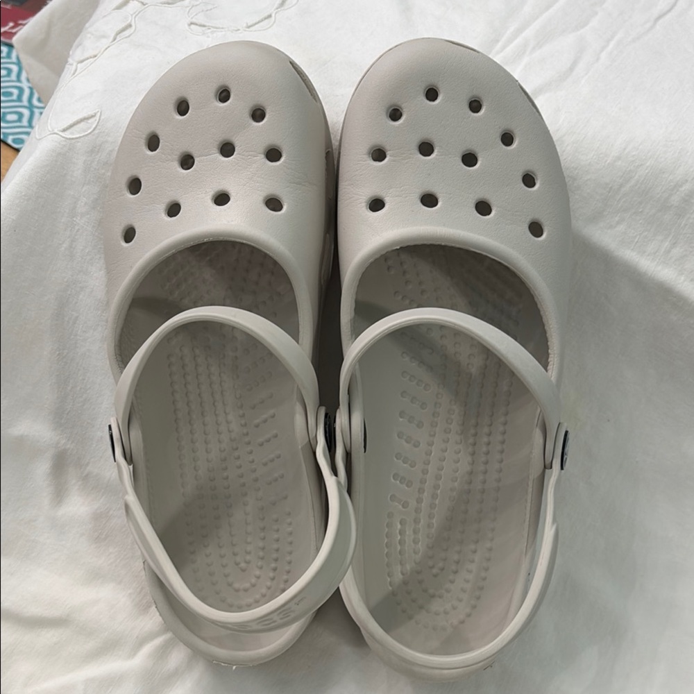 CROCS Woman’s Mary Jane’s